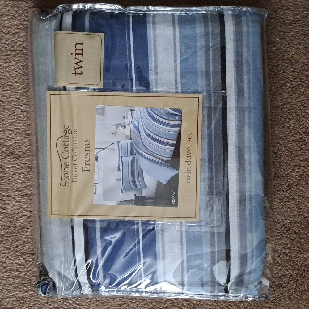 Twin duvet set